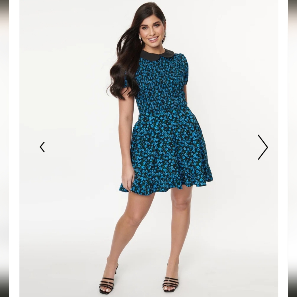 Smak Parlour Black & Blue Floral Print Smocked Fit & Flare Dress Size Large NWT